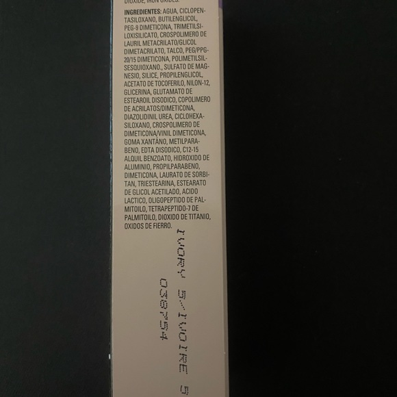 NIB. Timewise Ivory 5 Liquid Foundation - Picture 4 of 5